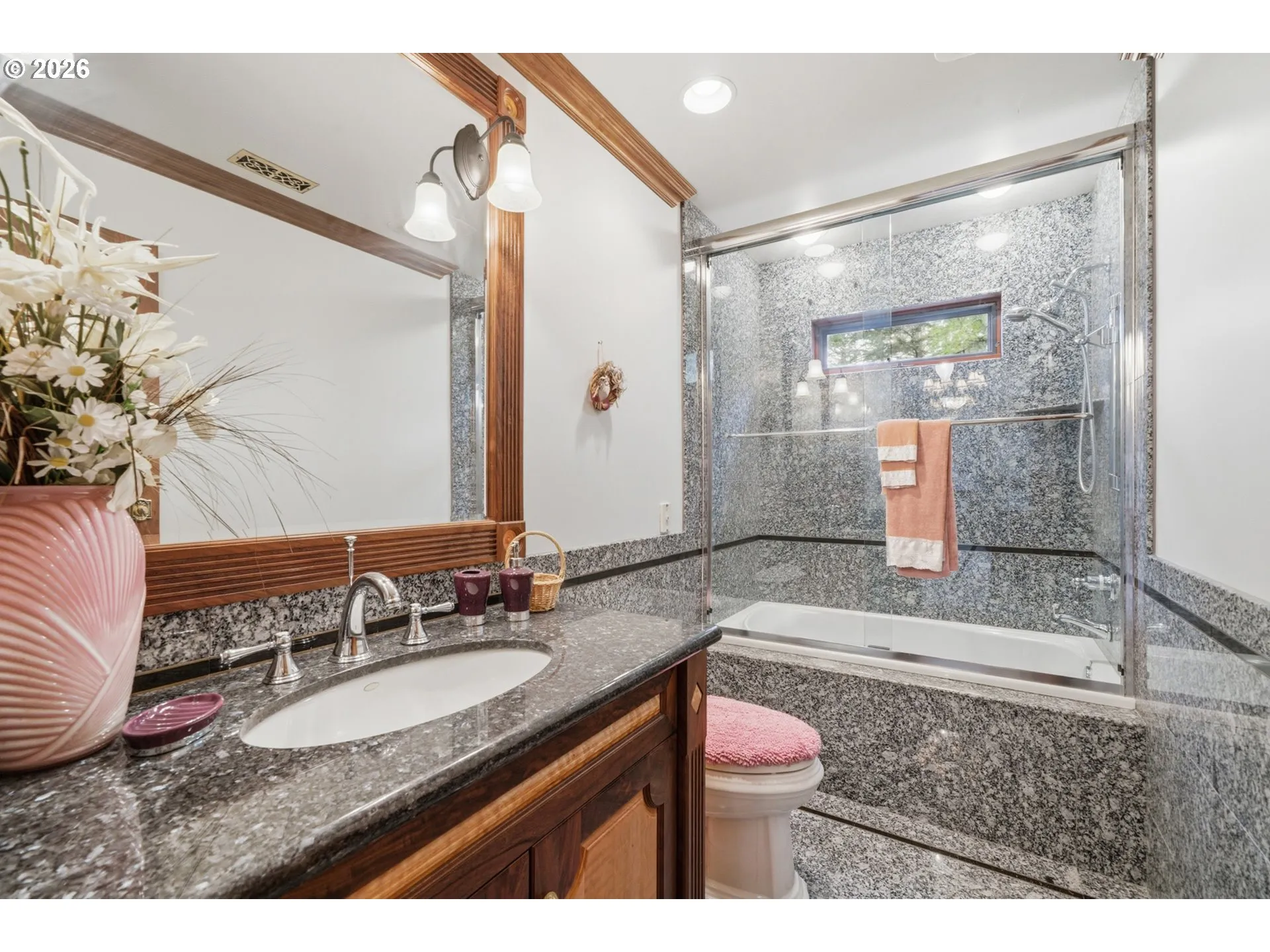 Bathroom-Upper