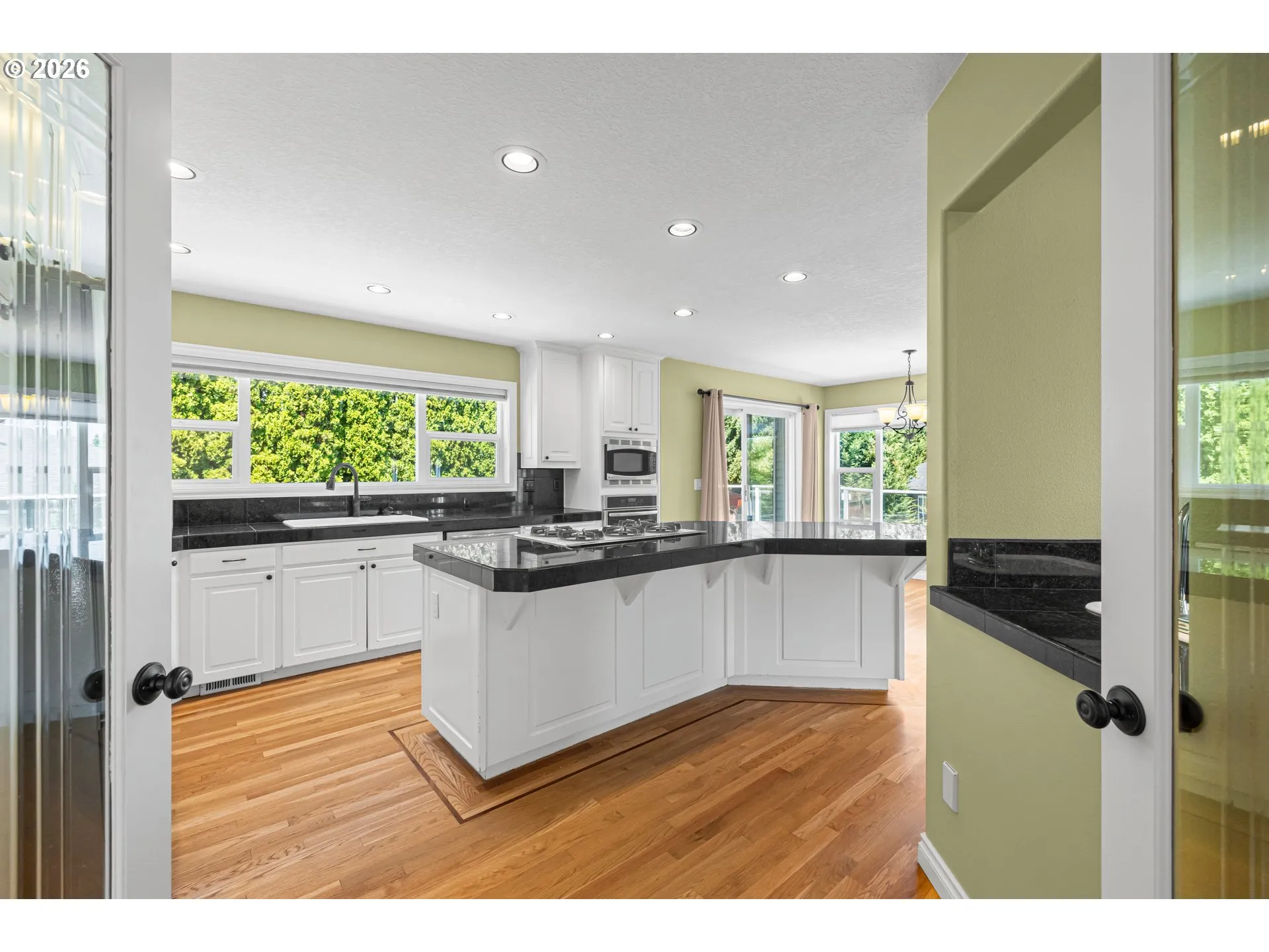 Kitchen-Island