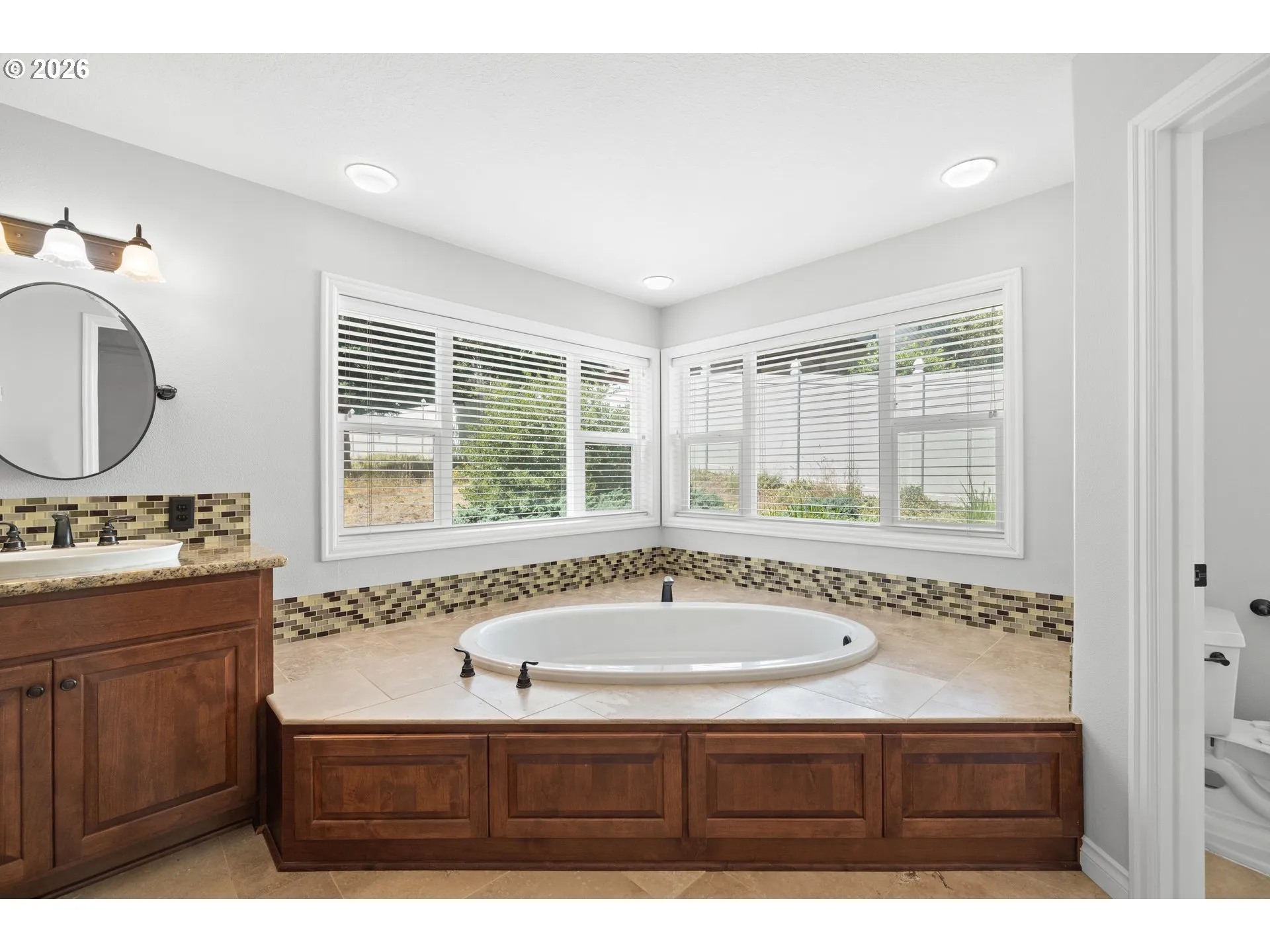 Bathroom, Attached-Garden Tub