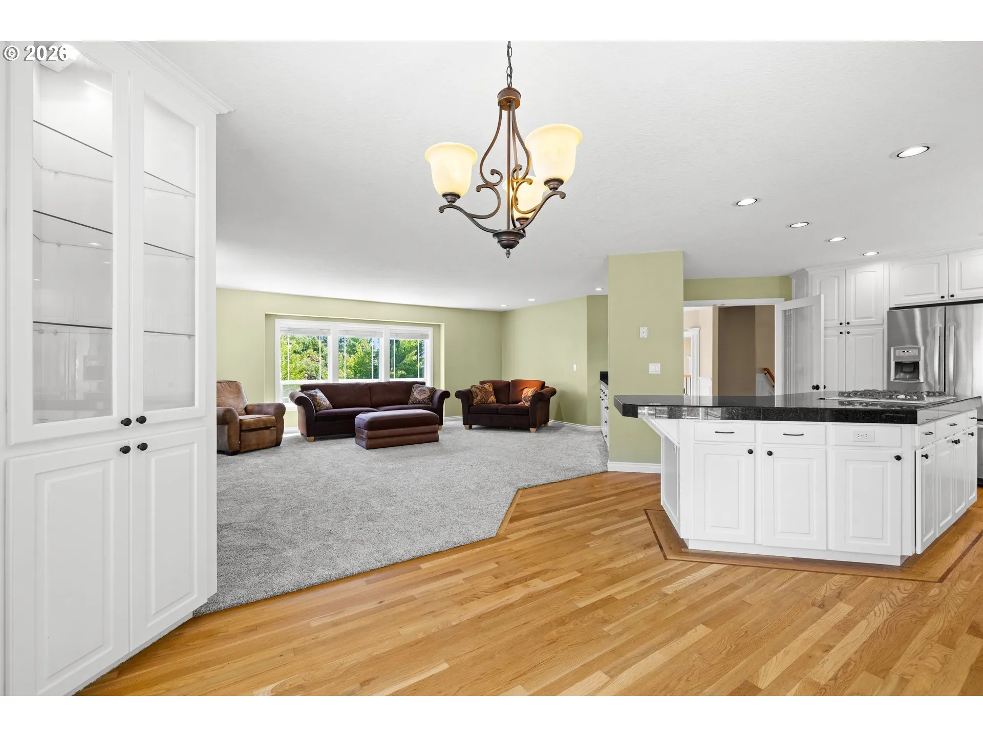 Kitchen/Family Room-Island
