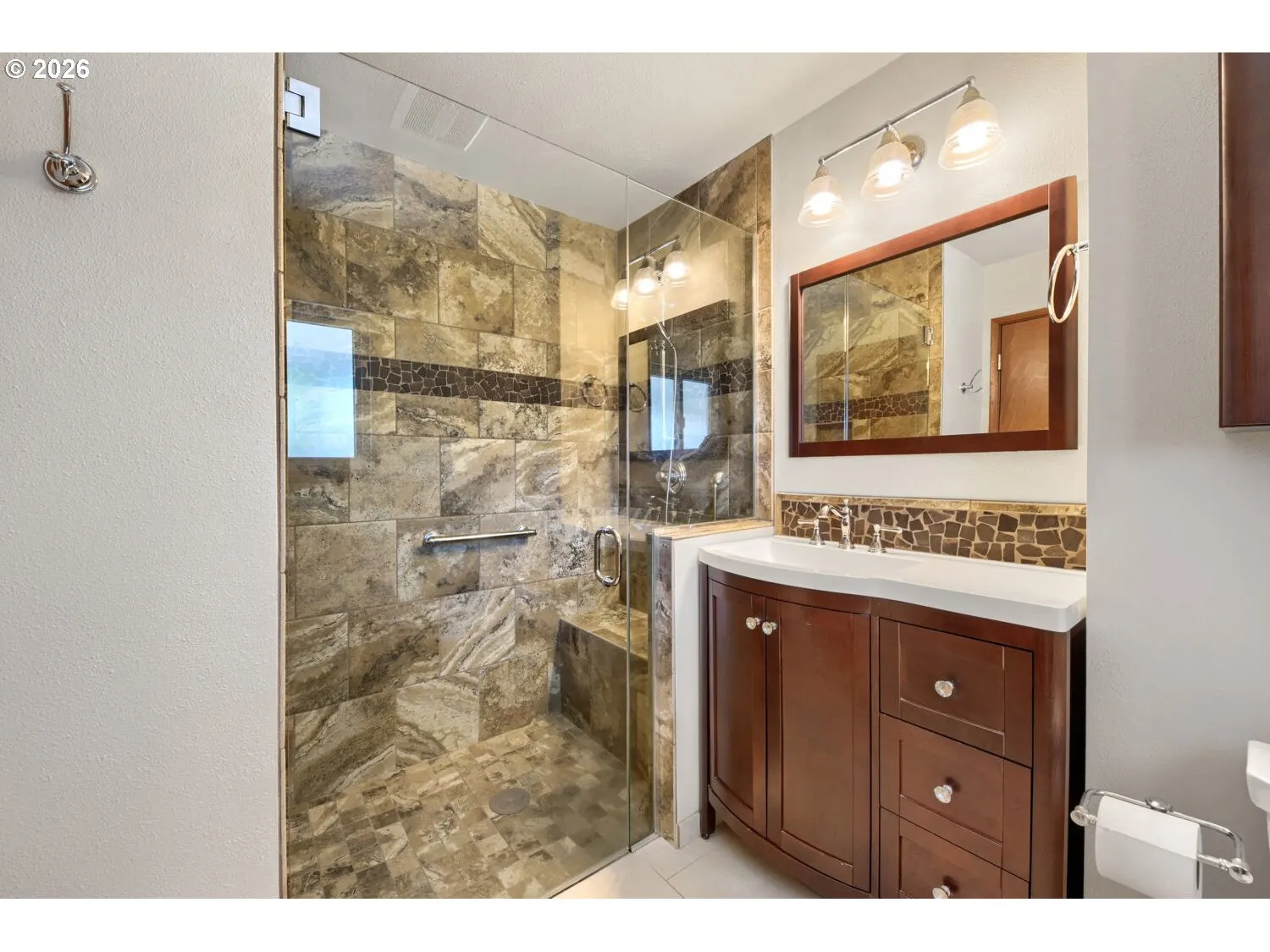 Bathroom-Walk in Shower