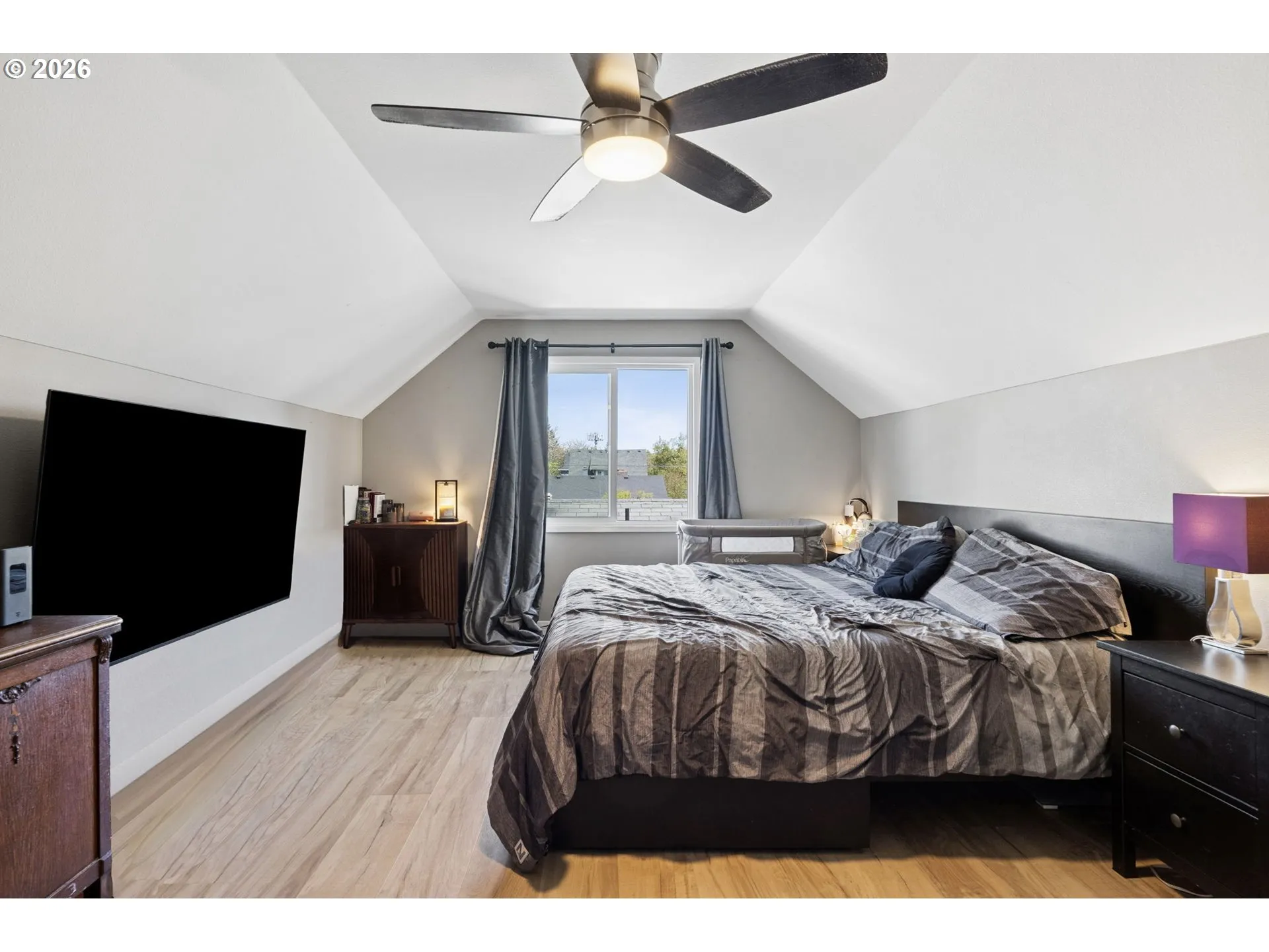 Bedroom-Upper