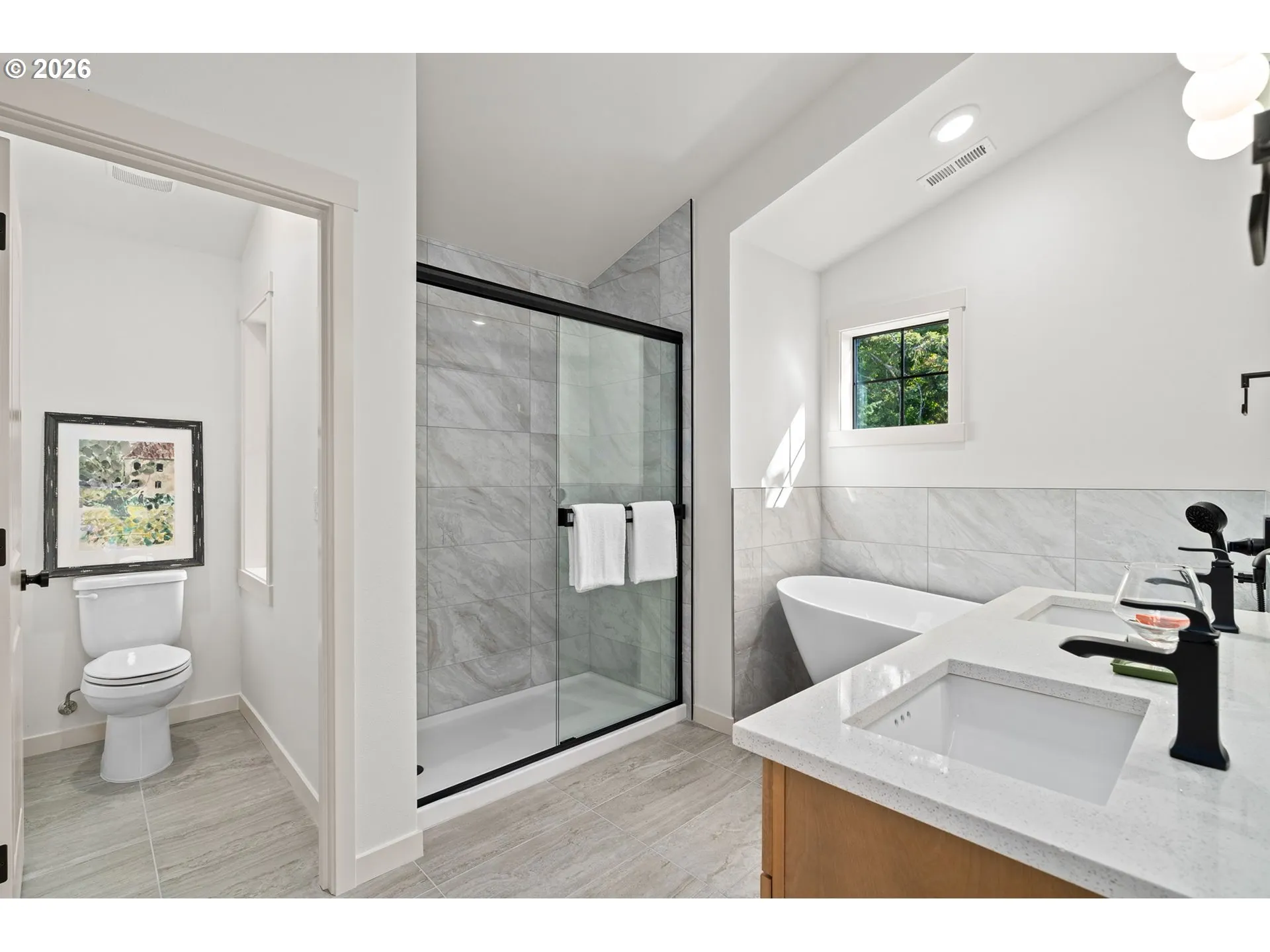 En Suite Bathroom-Upper