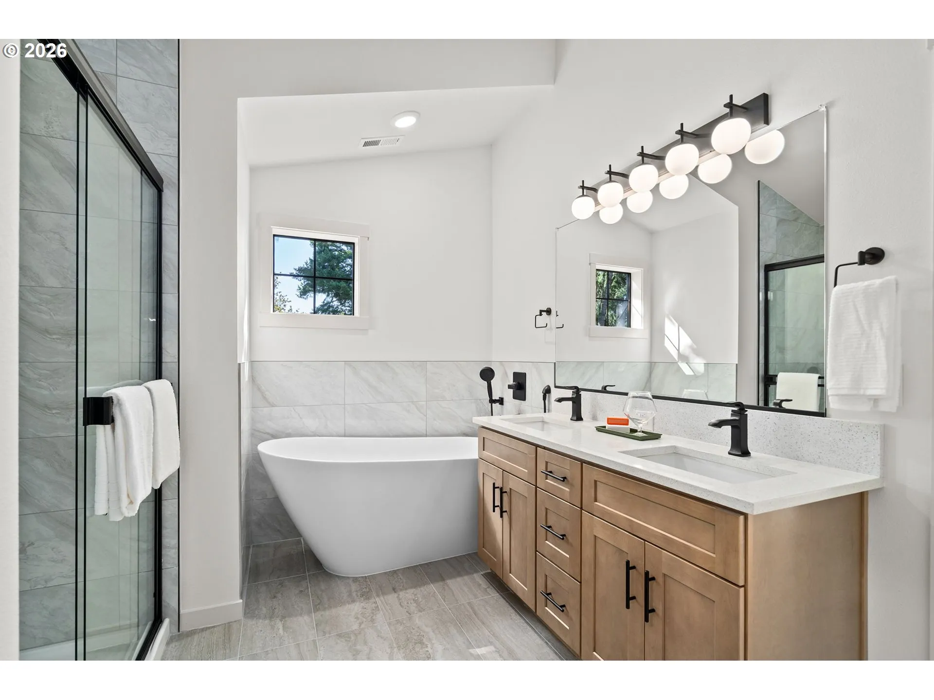 En Suite Bathroom-Upper