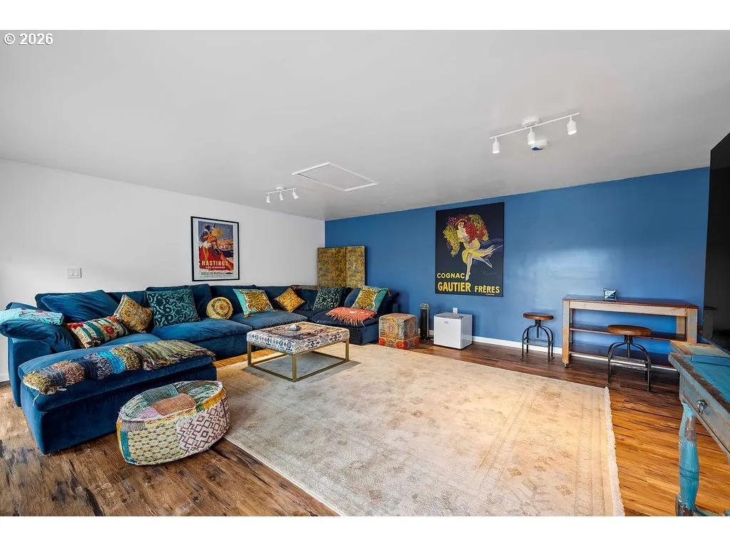 Family Room-# 3