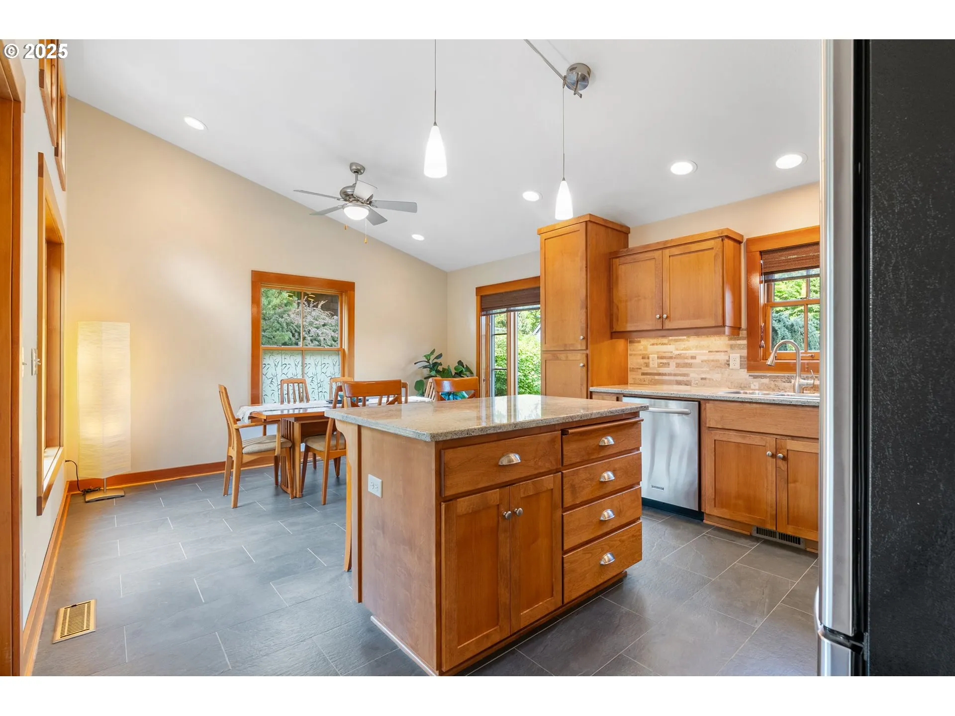 Kitchen-Island