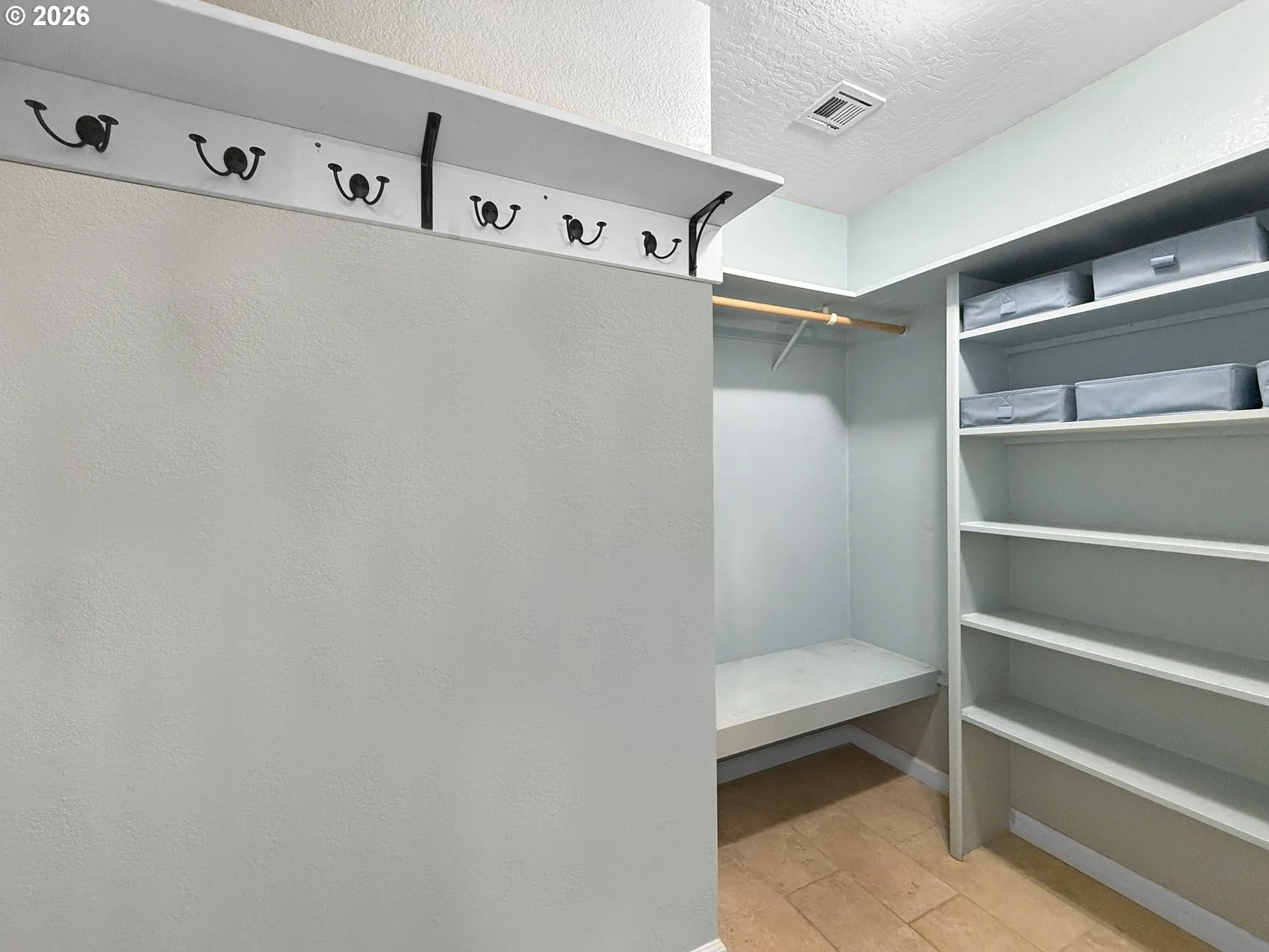 Bedroom, Owner's Suite-Walk-In Closet