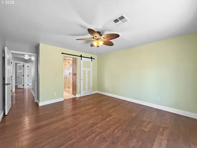 Bedroom, Owner's Suite