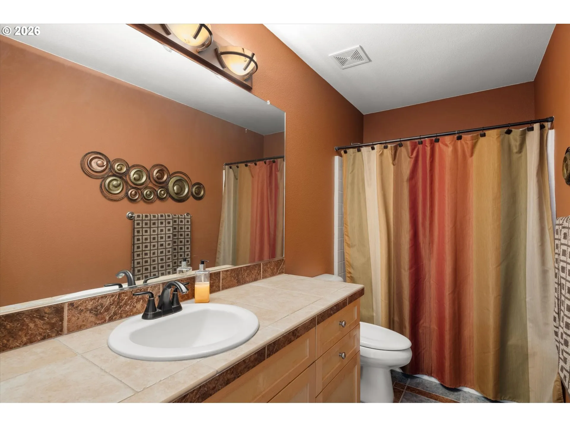 En Suite Bathroom-Upper