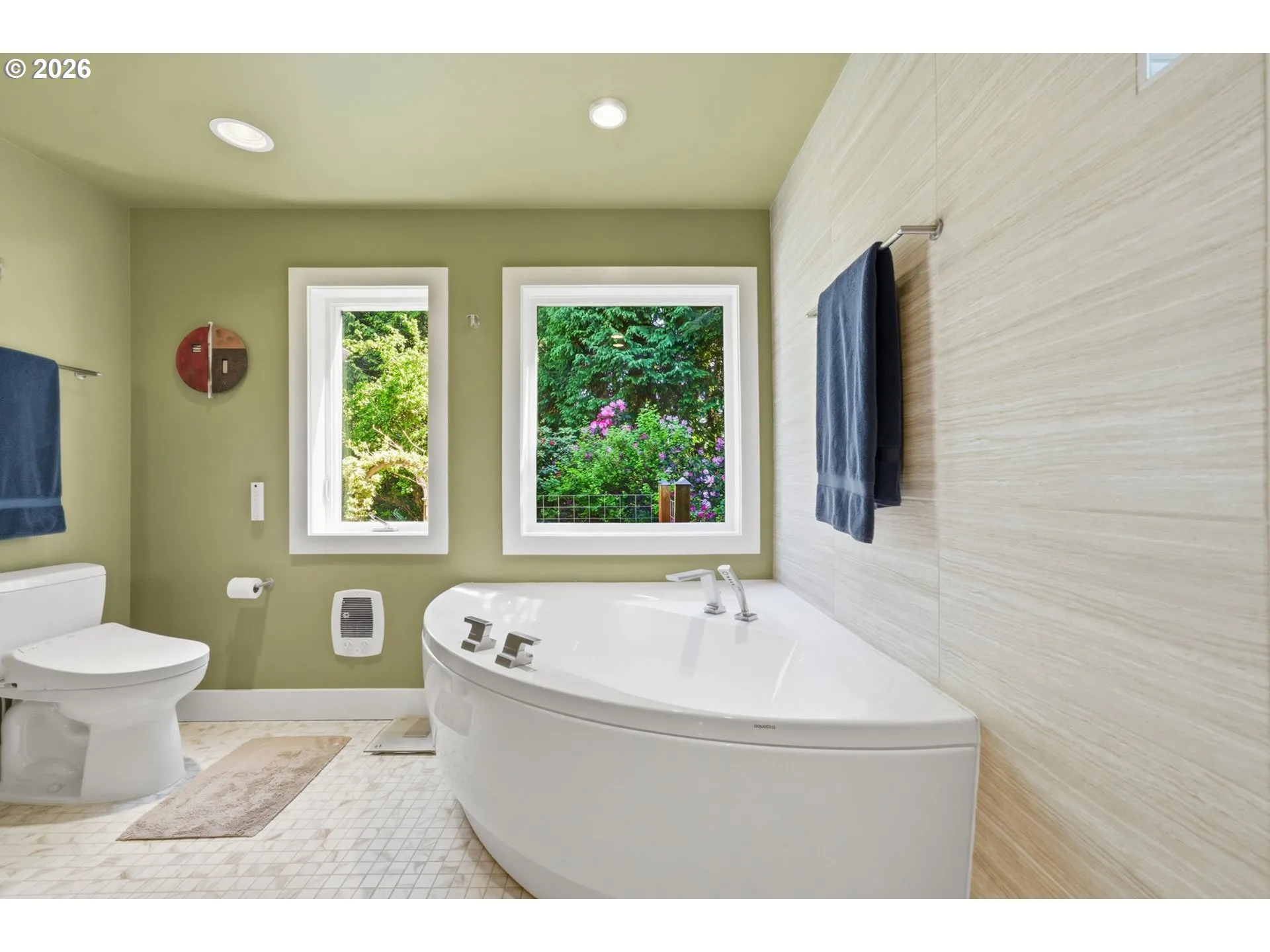 Bathroom, Attached-Main