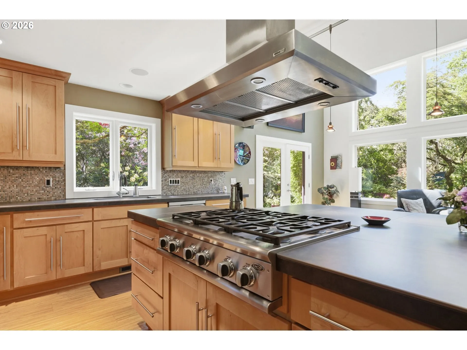 Kitchen-Cooking Island