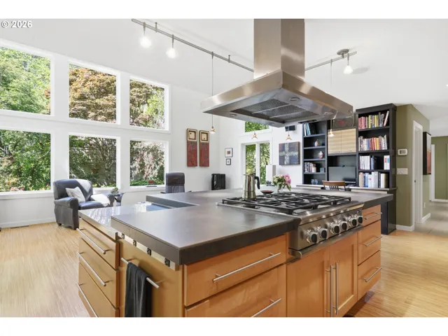 Kitchen-Island