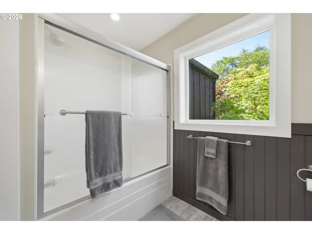 Bathroom-Upper
