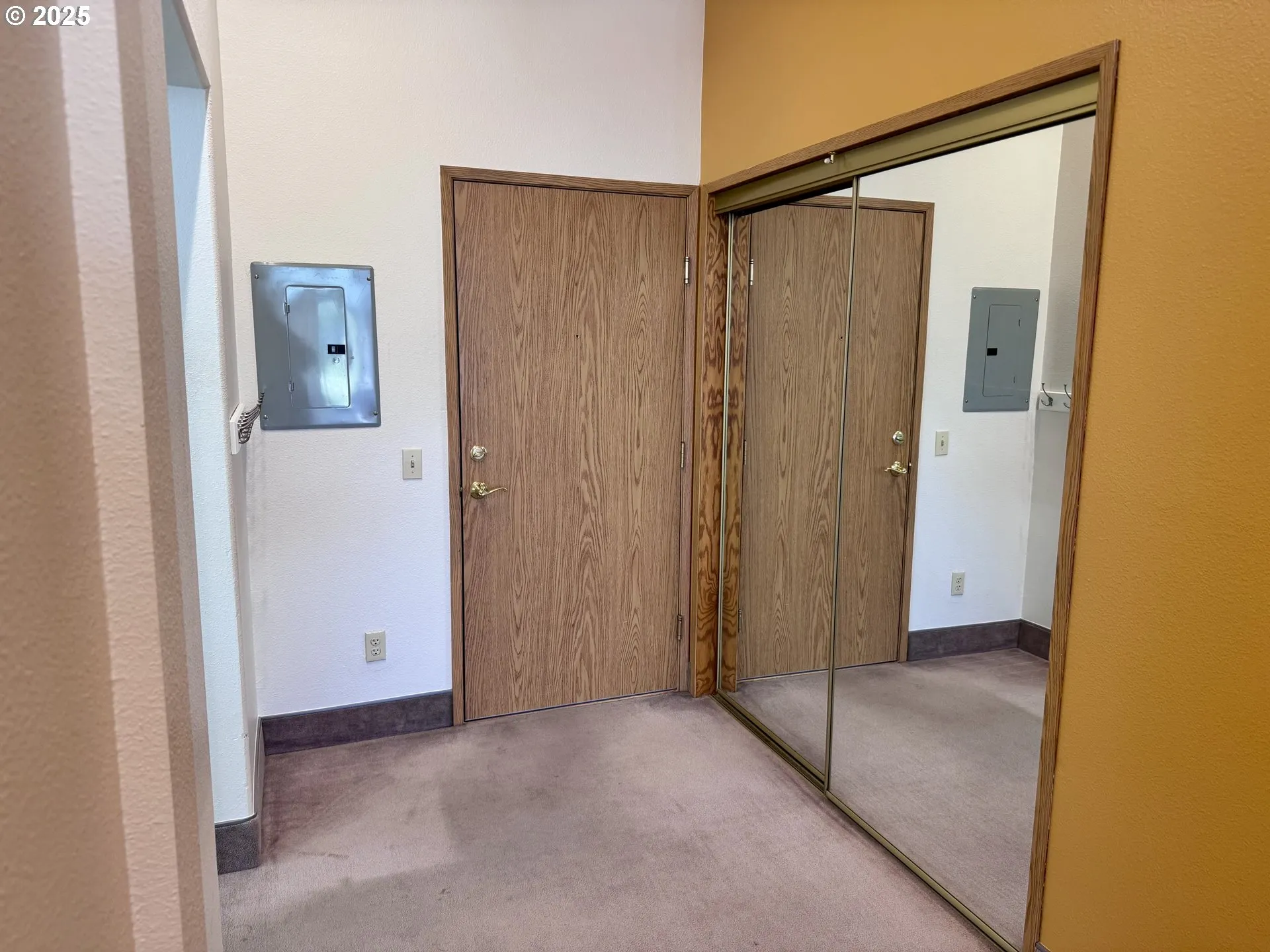 Entrance/Foyer