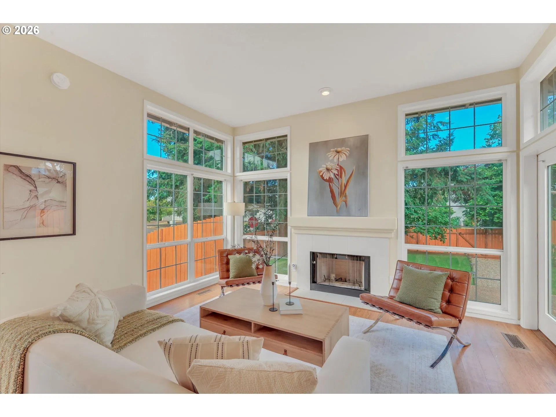 Living Room-Fireplace