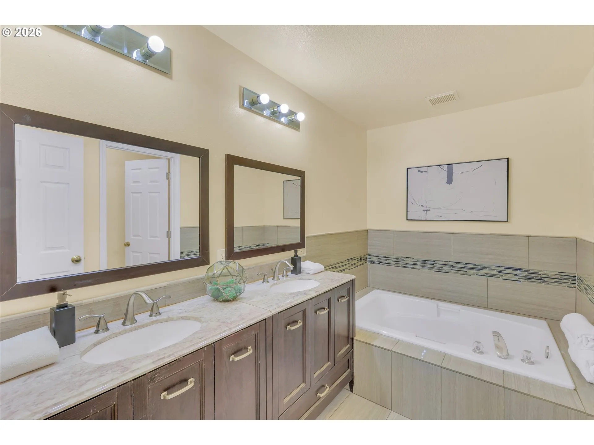Owner's Suite Bathroom-Garden Tub