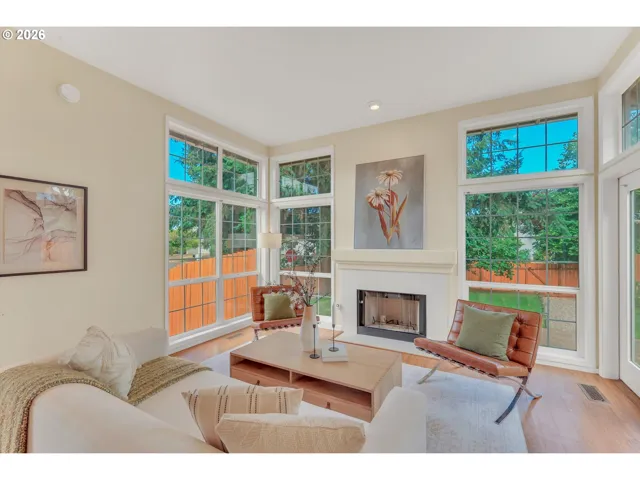 Living Room-Fireplace