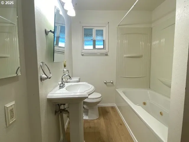 Bathroom-Lower