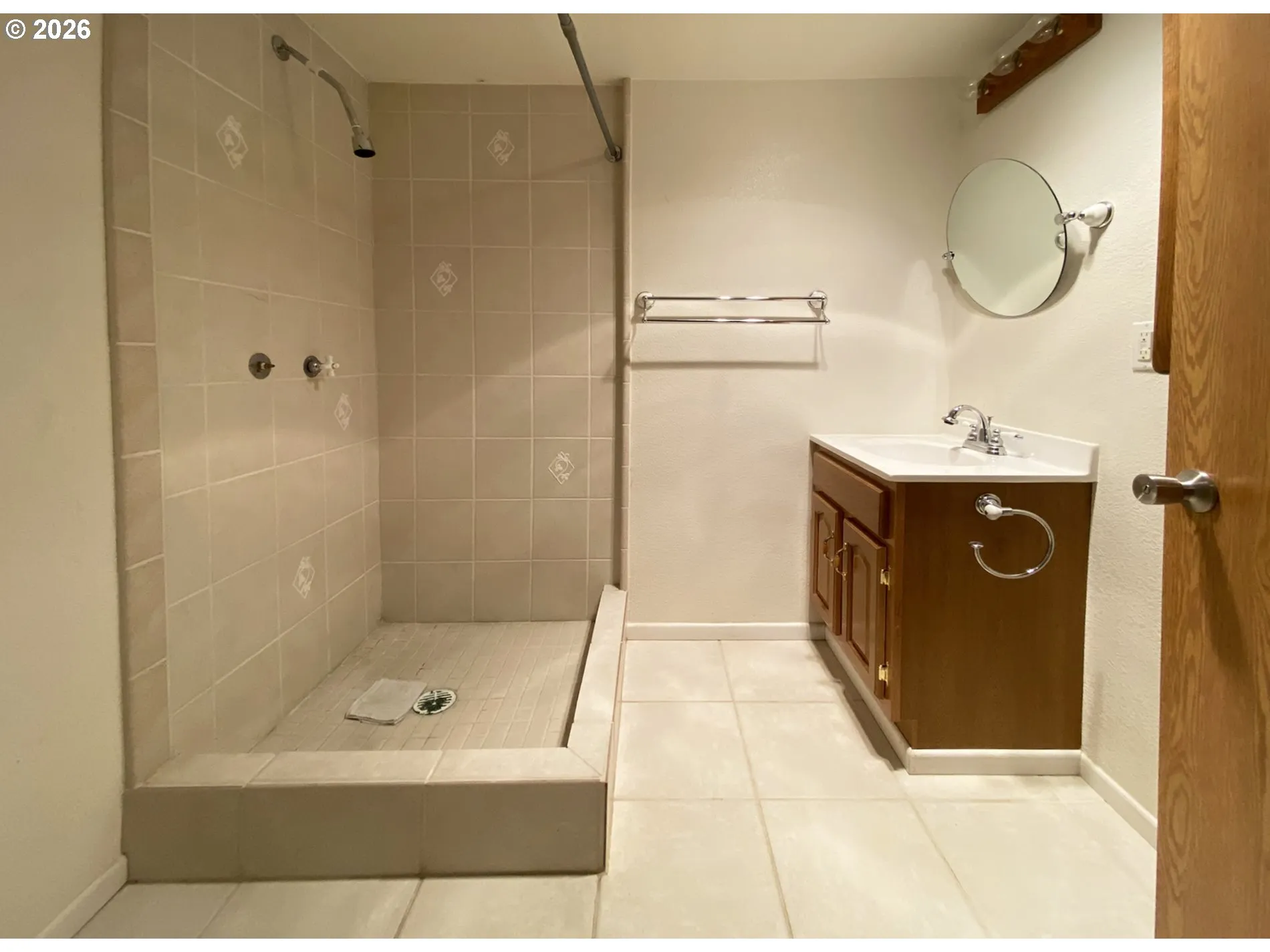 Bathroom-Lower