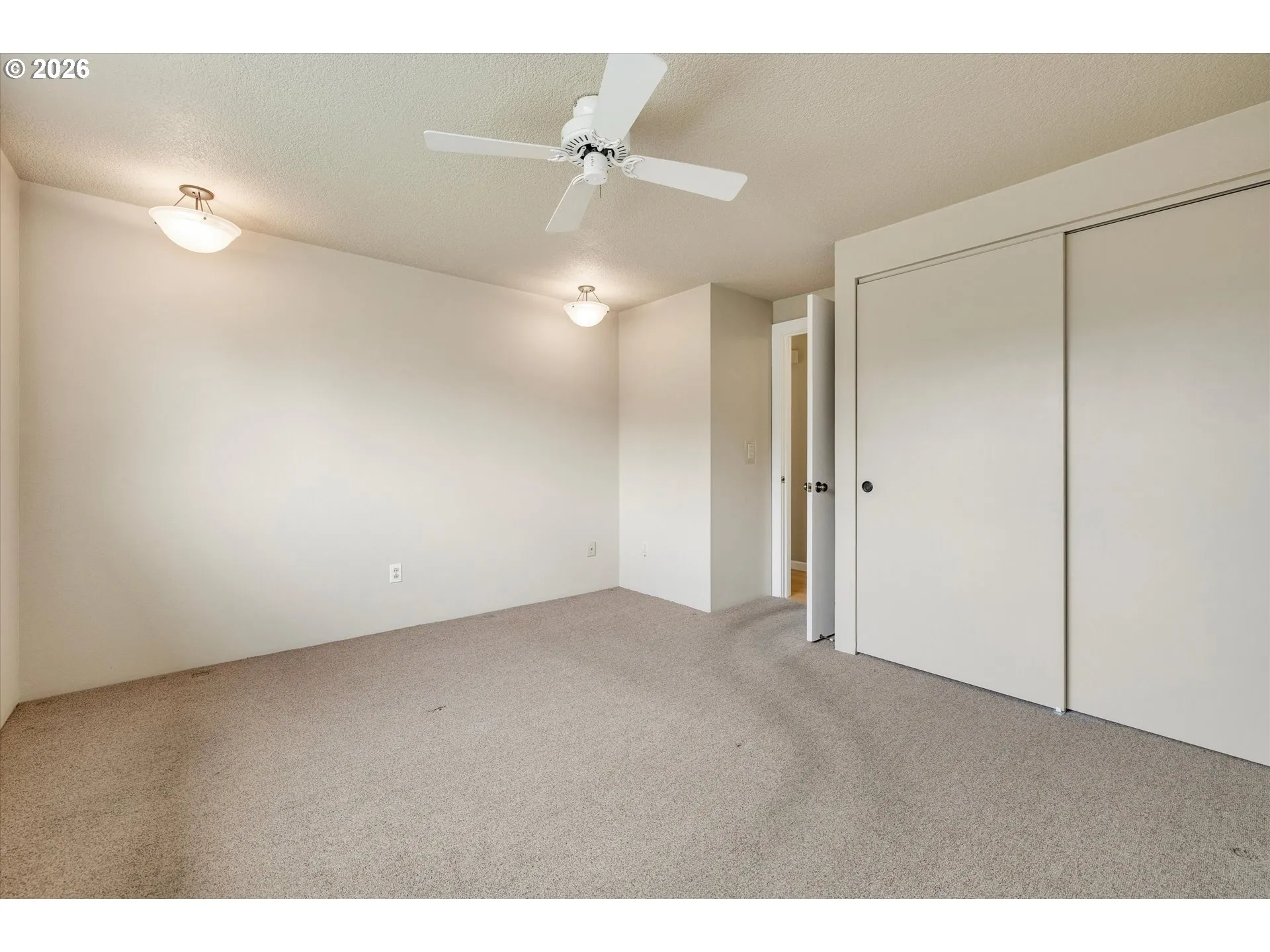 Bedroom, Primary