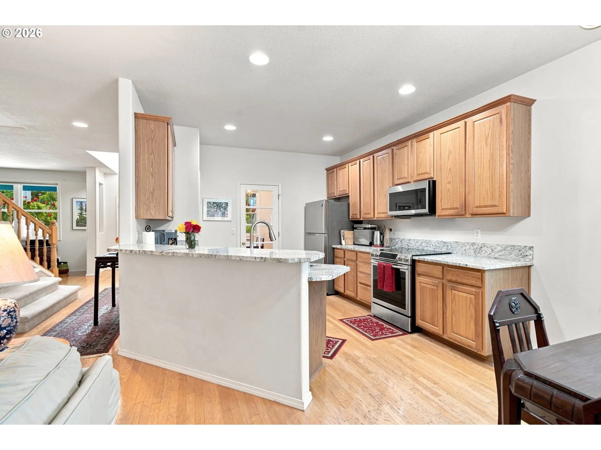 Kitchen-Breakfast Bar