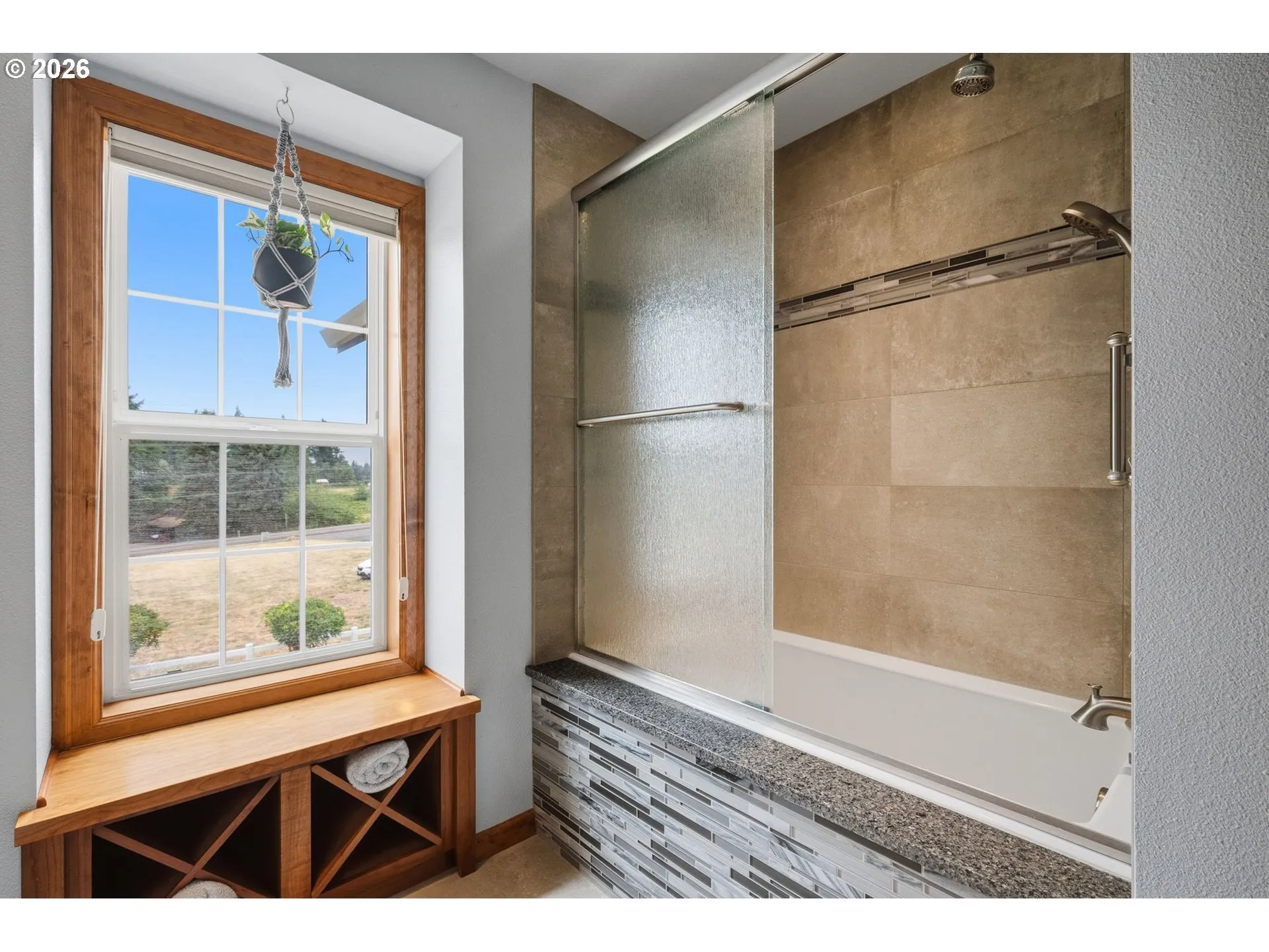Bathroom-Upper