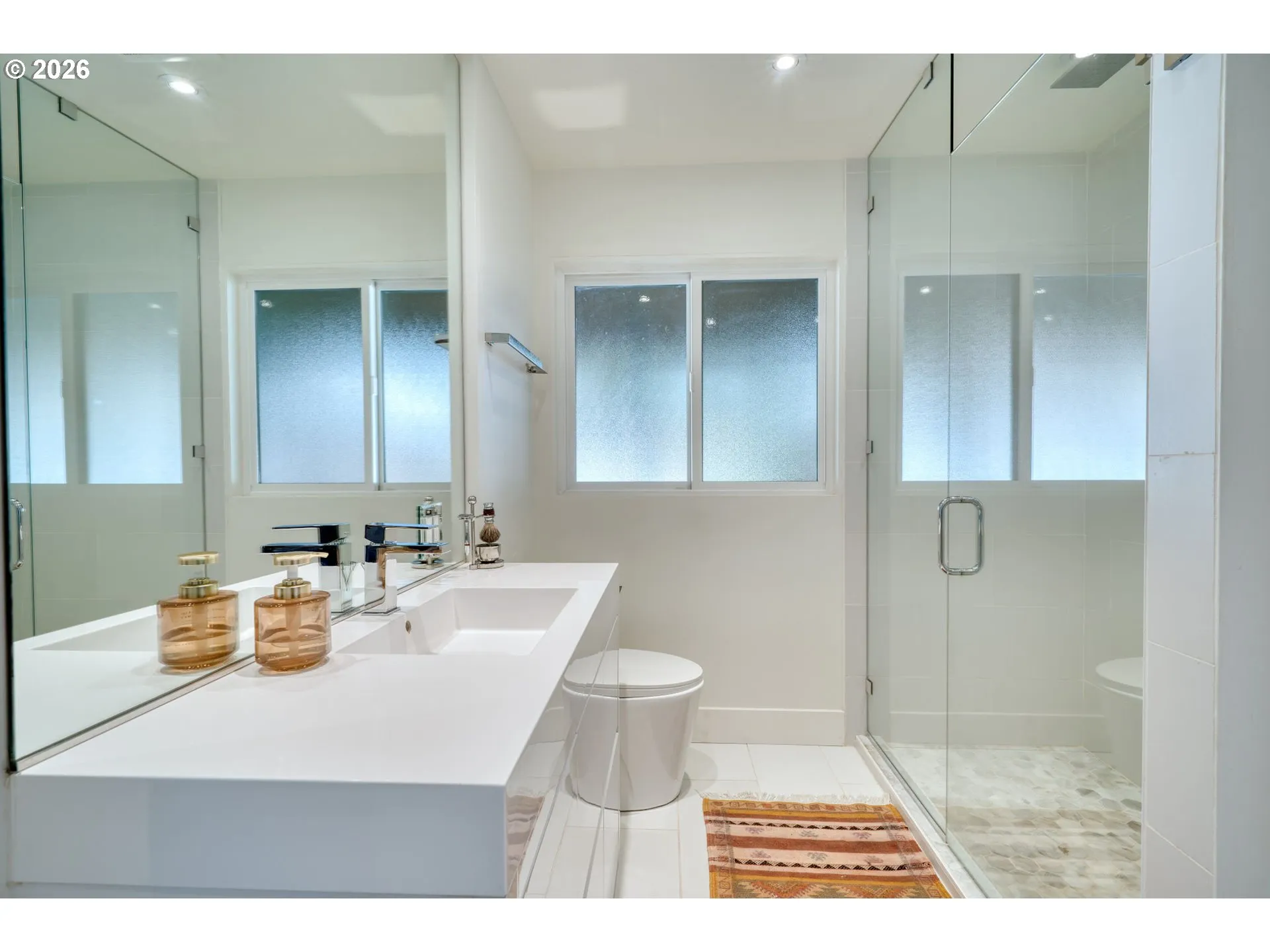 Bathroom, Attached-Walk-In Closet