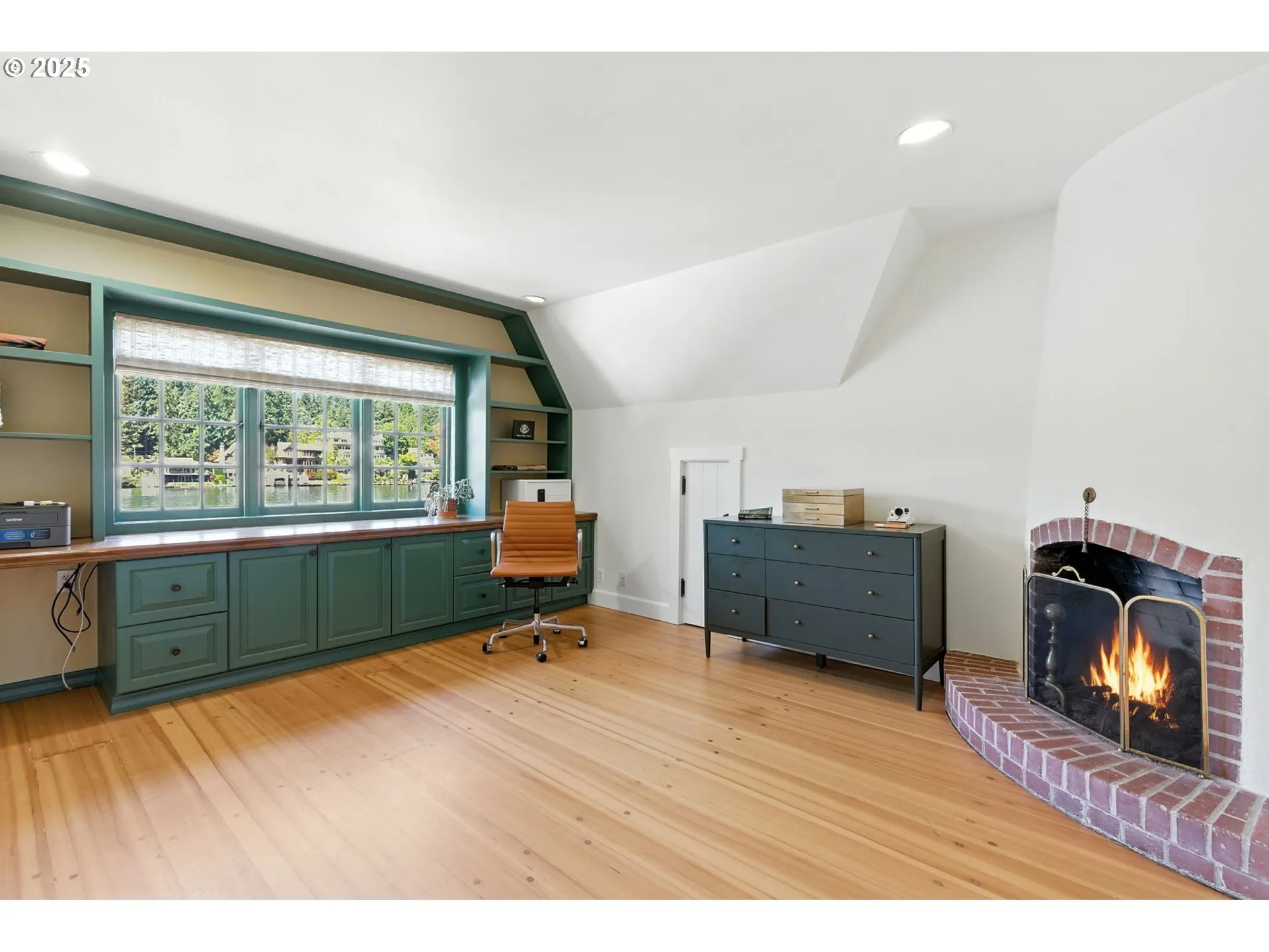 Den/Office-Upper