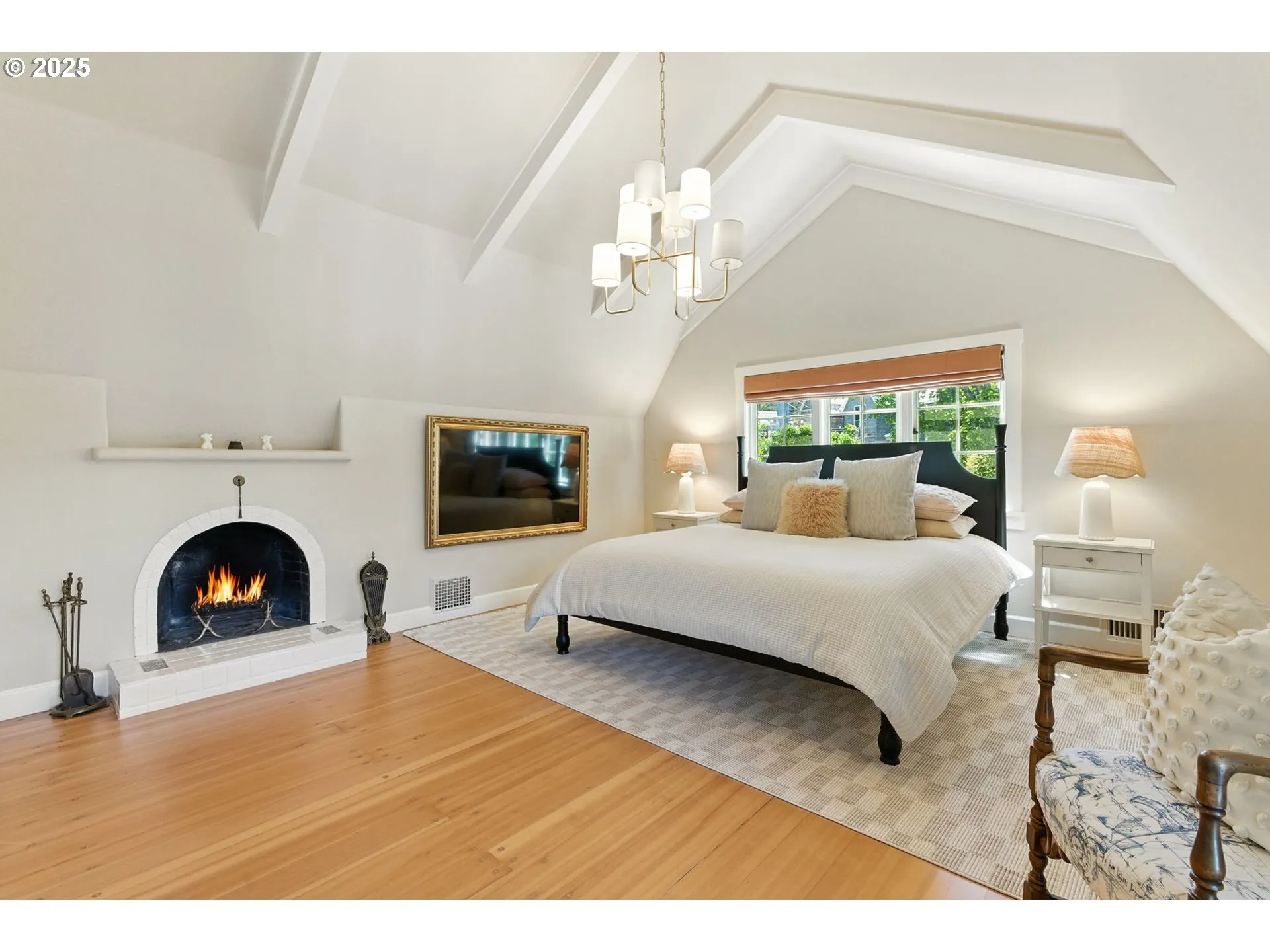 Bedroom, Owner's Suite-Upper
