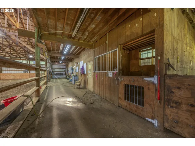Barn
