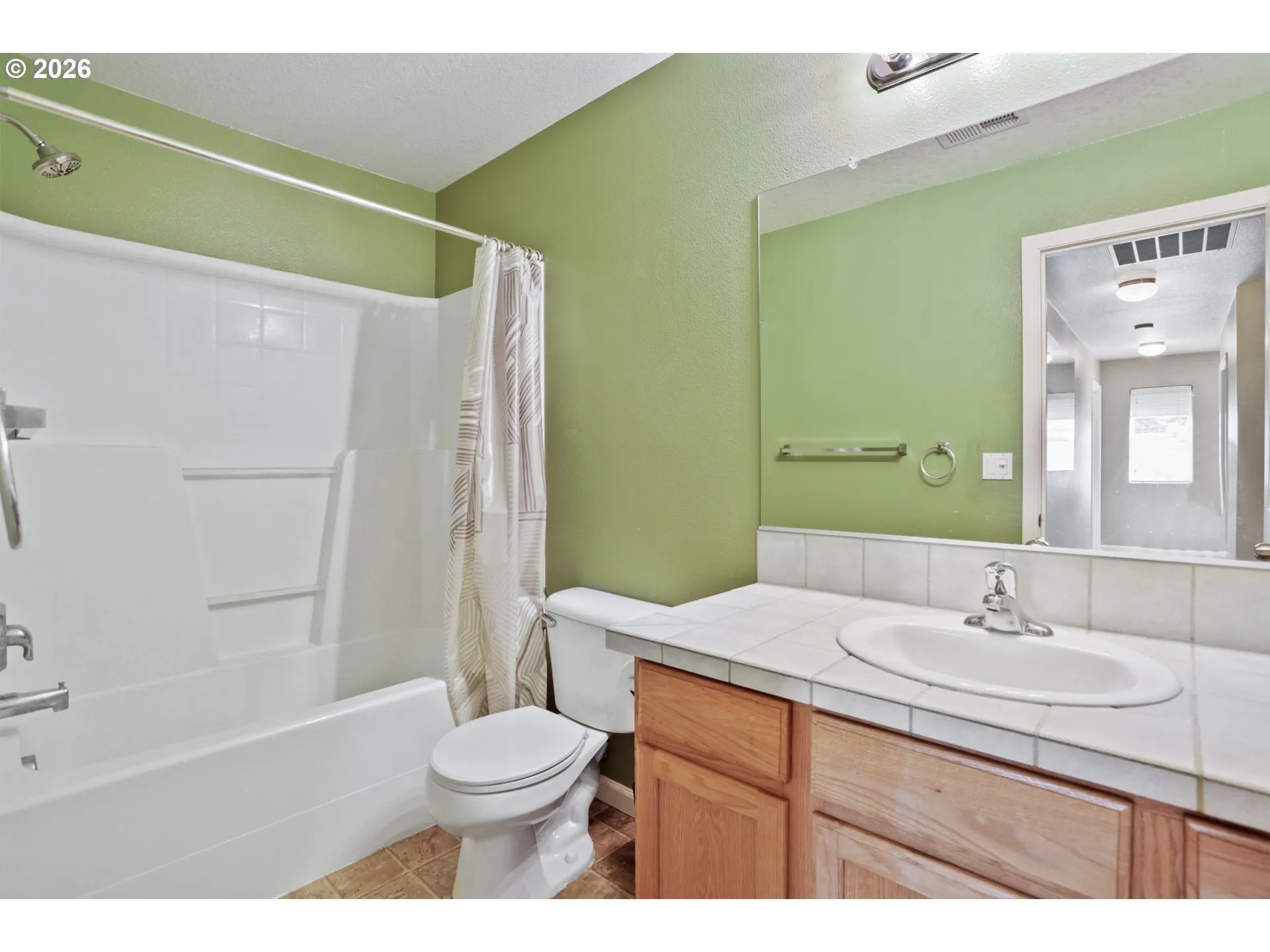 Bathroom-Upper