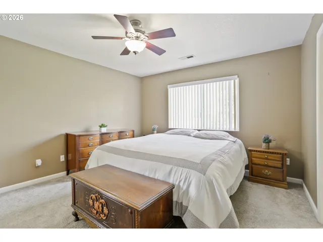 Bedroom, Primary