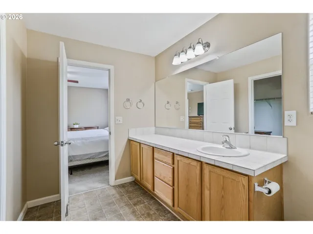 Bathroom, Attached