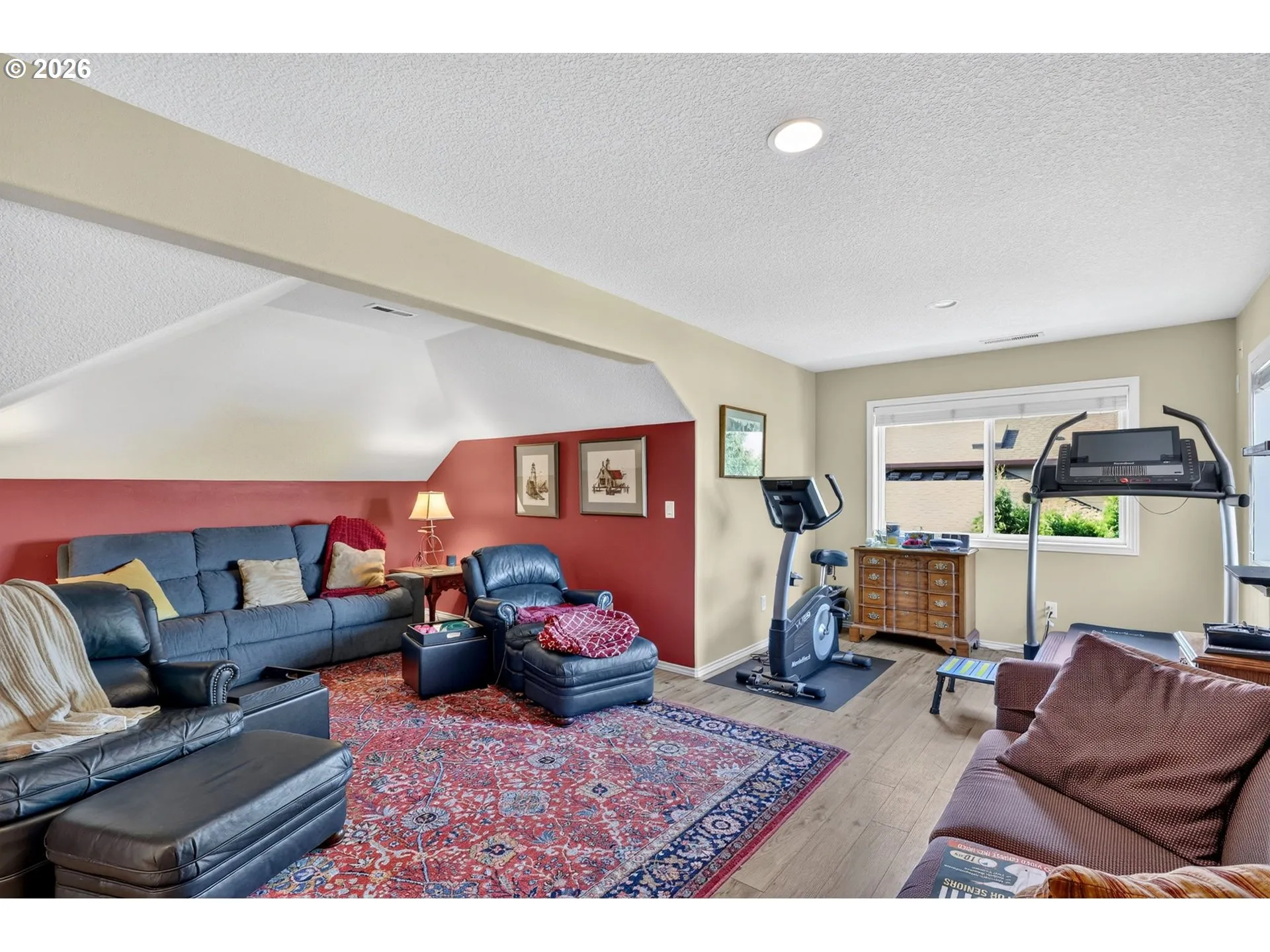 Bonus Room-Upper