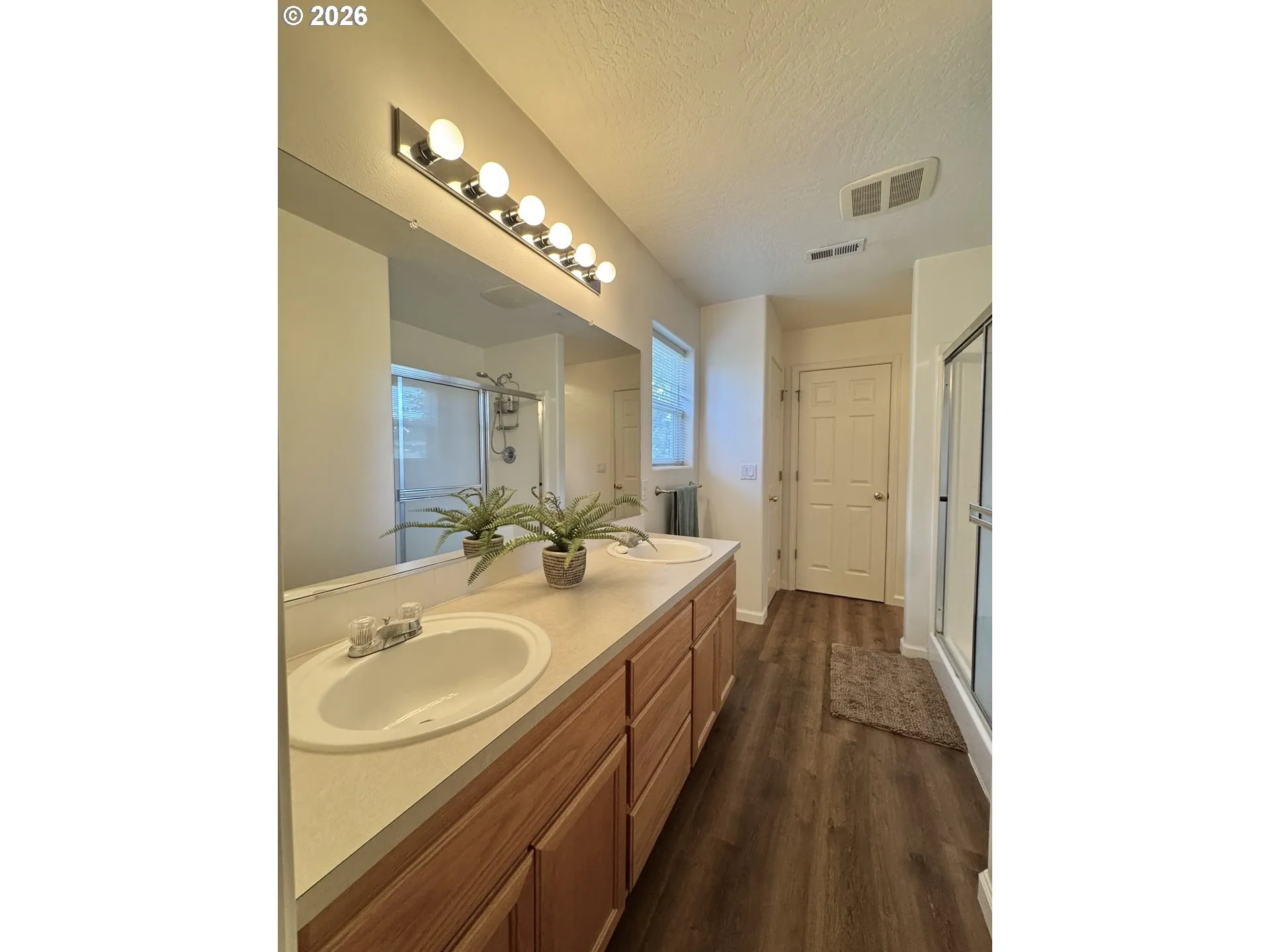 Bathroom-Double Sinks