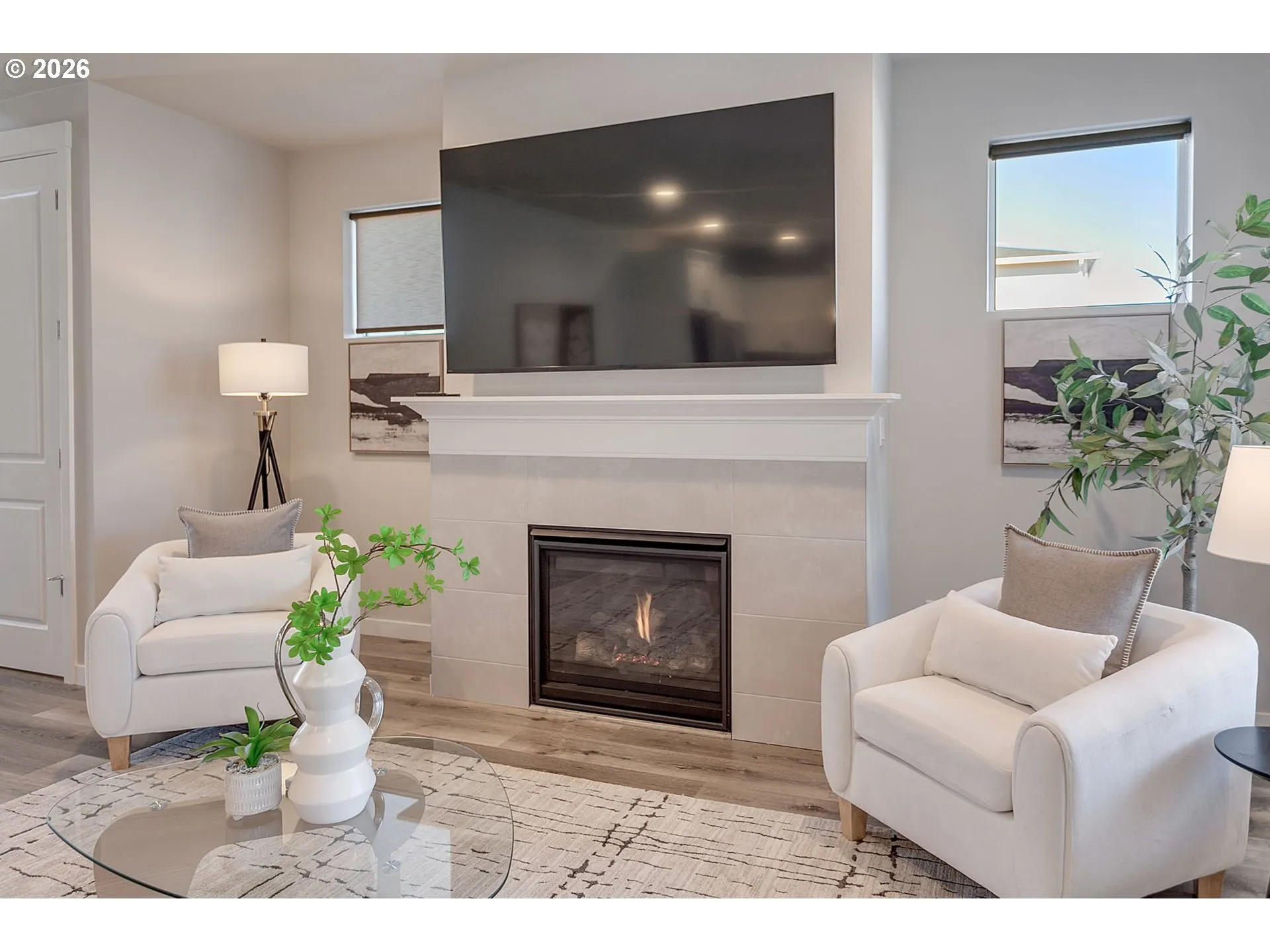 Living Room-Fireplace