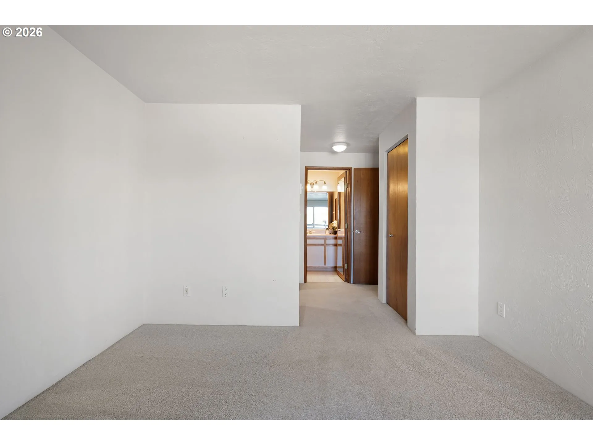 Bedroom, Primary