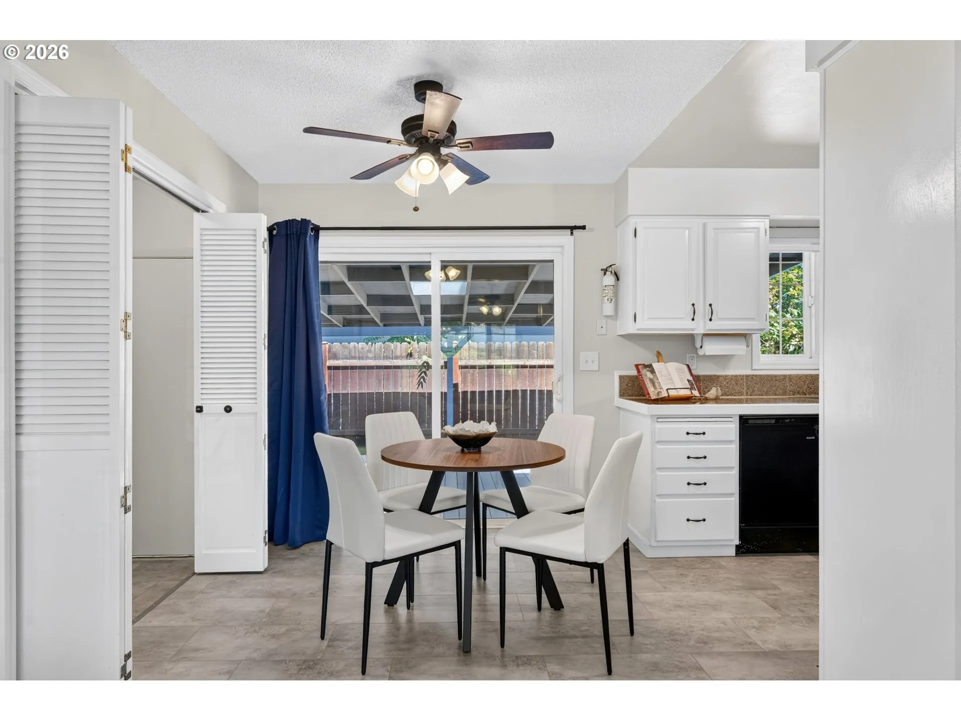 Breakfast Area-Ceiling Fan
