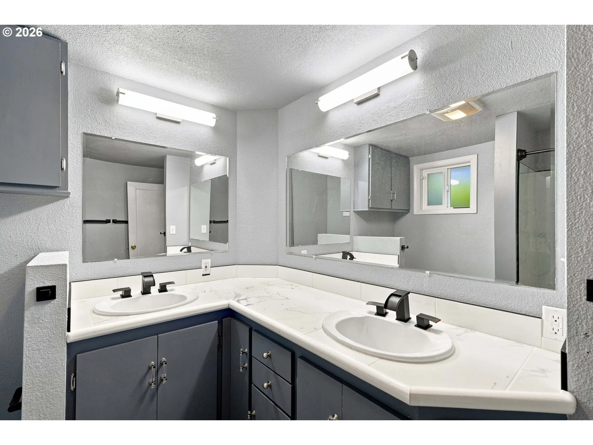 Bathroom-Double Sinks