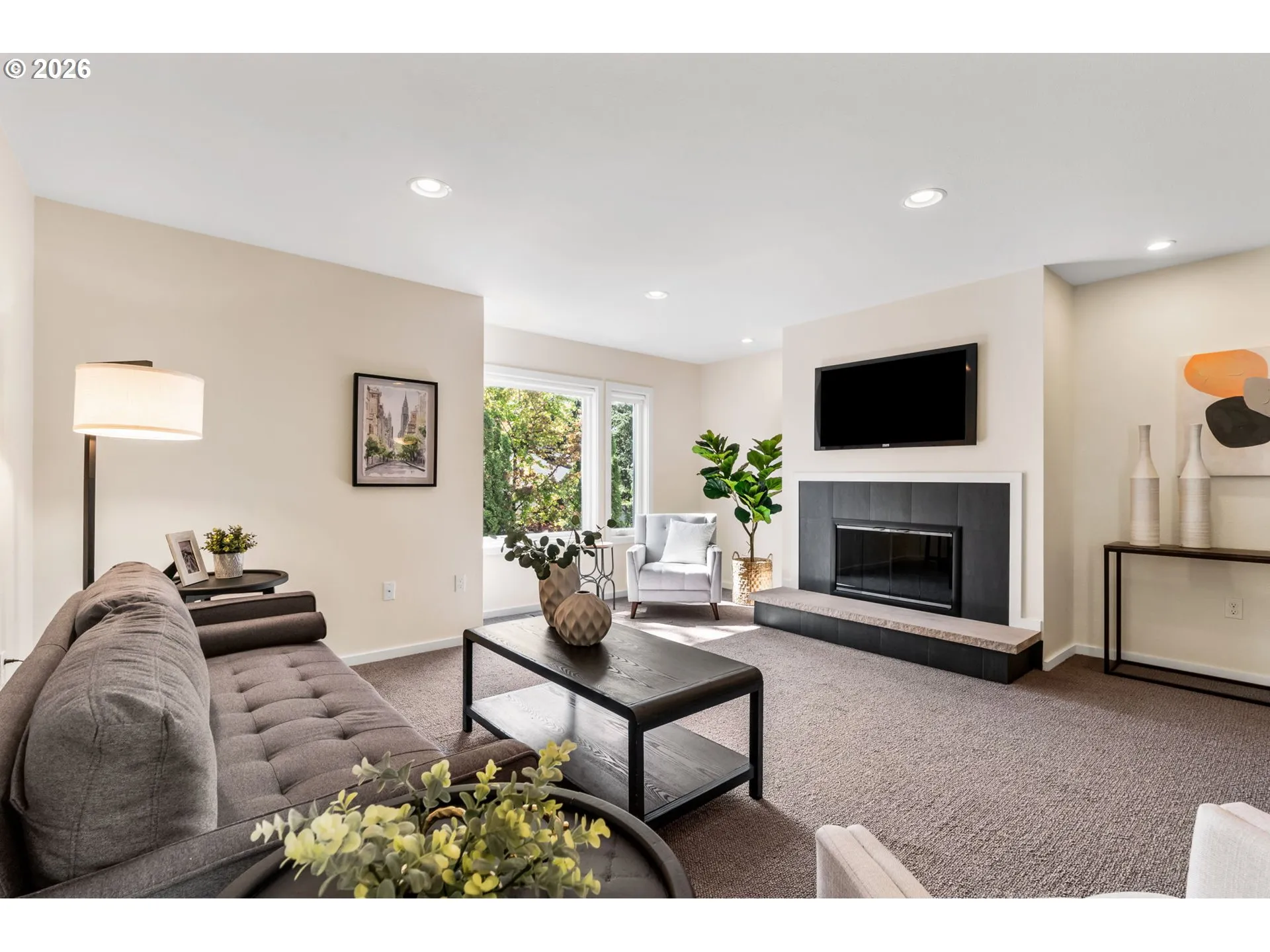 Living Room-Fireplace