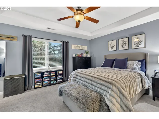 Bedroom, Primary-Upper