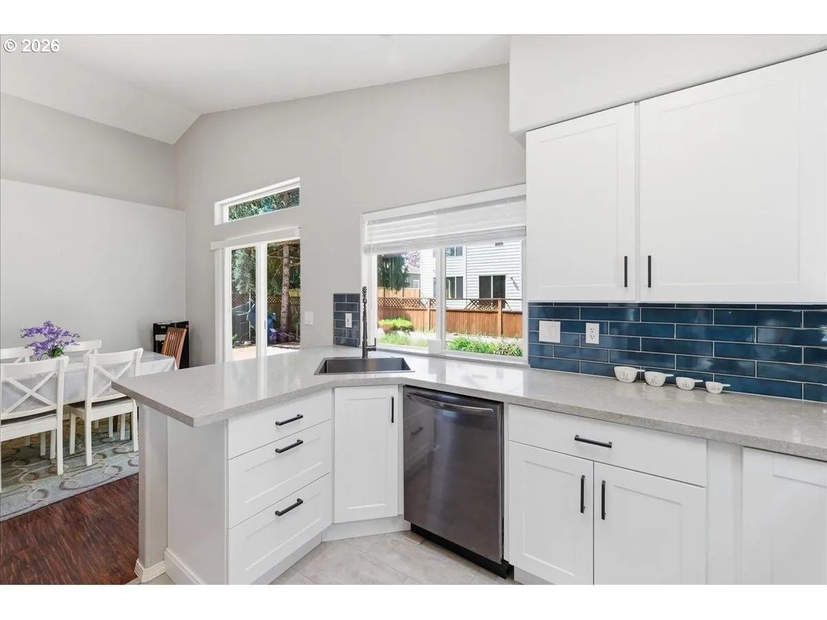 Kitchen-Eating Area