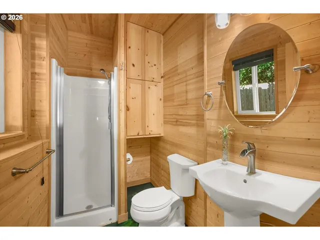 Bathroom-Lower