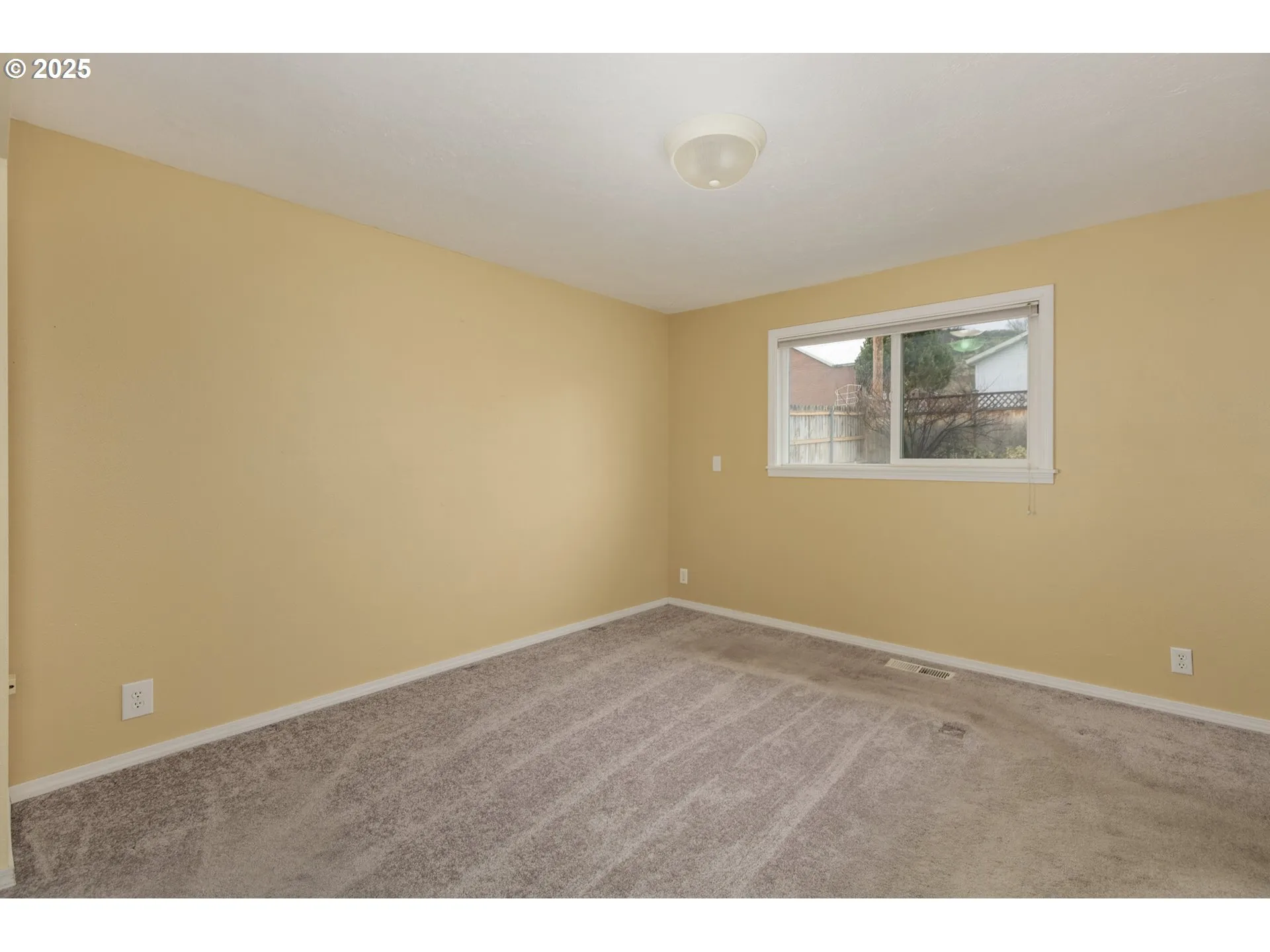 Bedroom, Primary