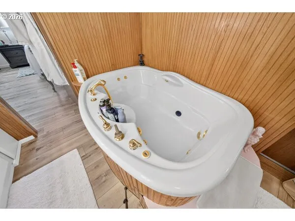 Bathroom-Garden Tub