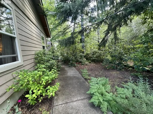 Yard-Back
