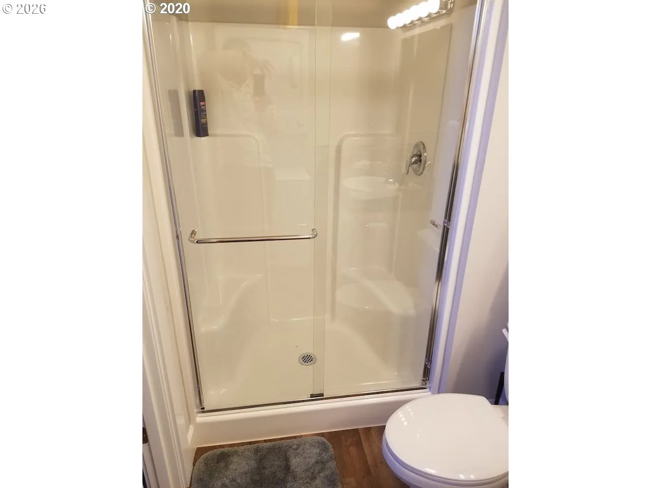 Bathroom-Upper