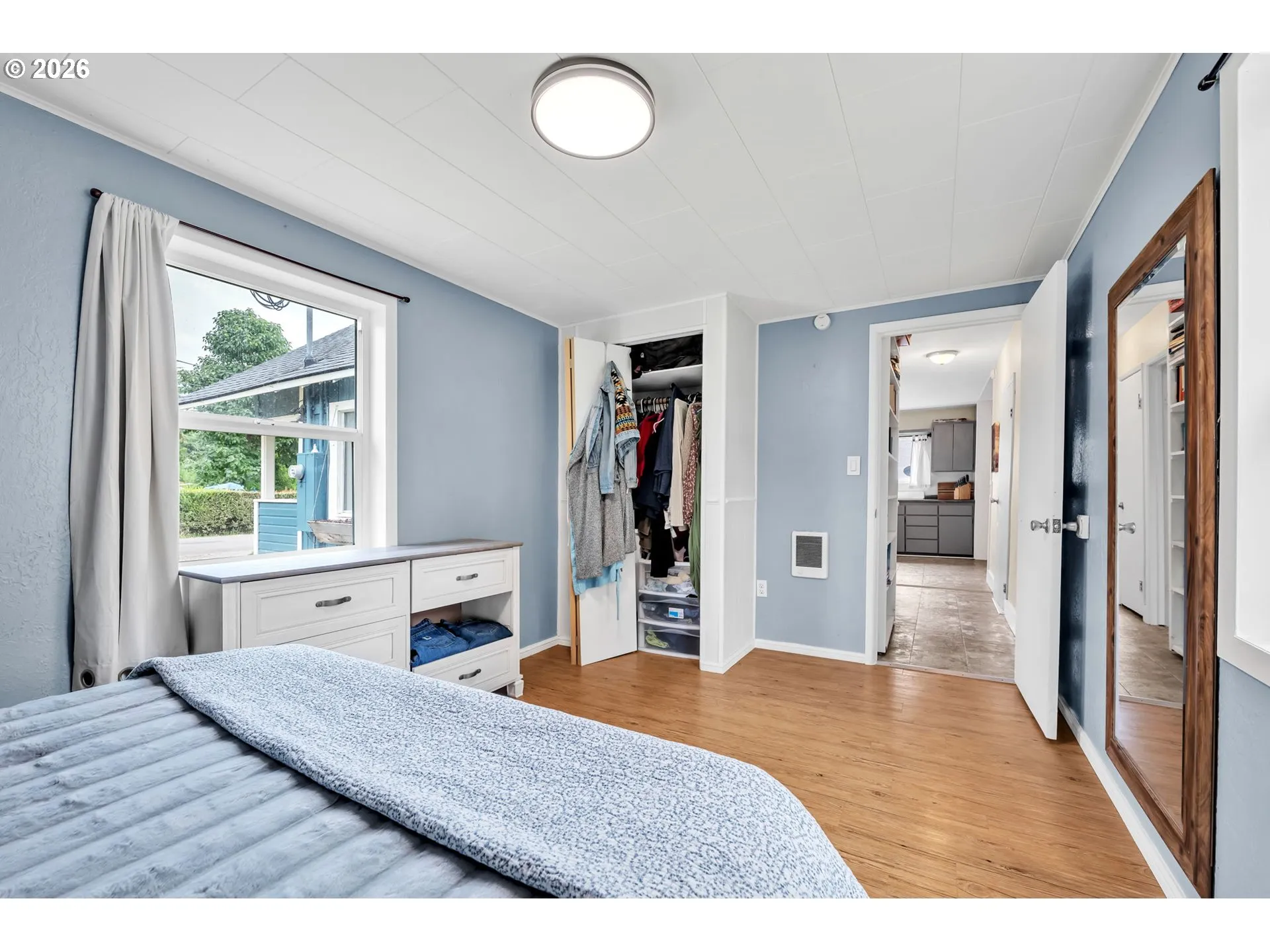 Bedroom, Primary