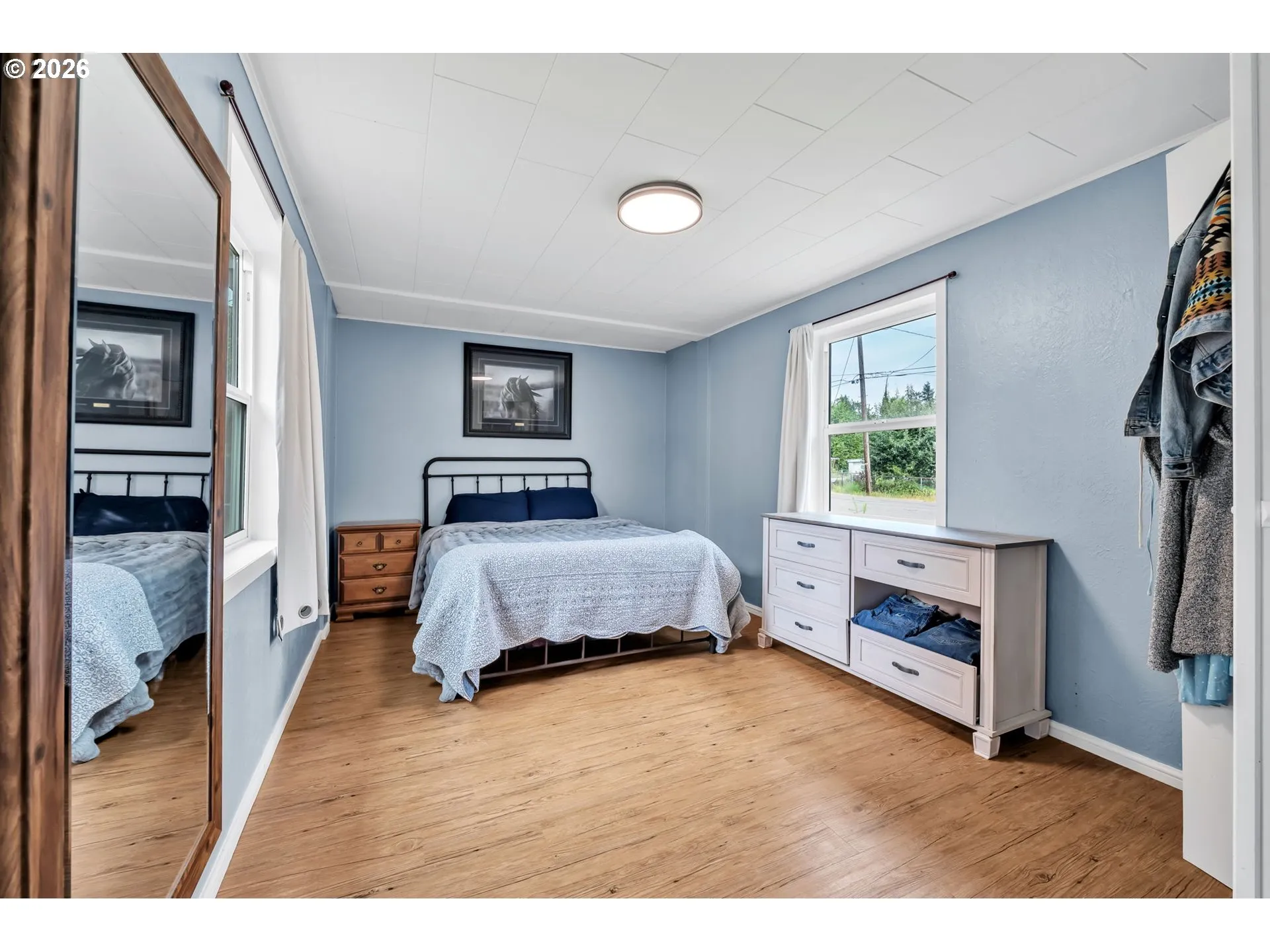 Bedroom, Primary
