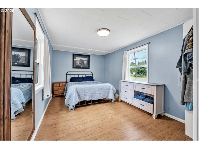 Bedroom, Primary